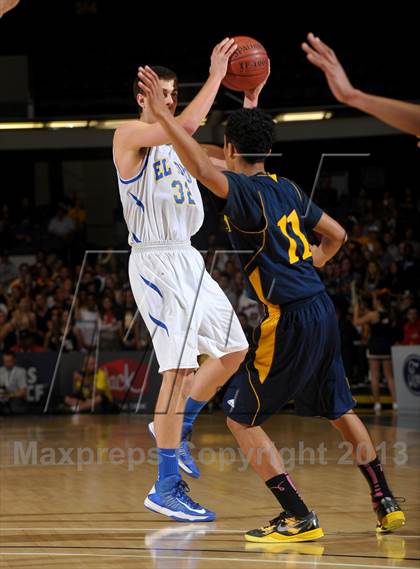 Thumbnail 1 in El Toro vs. Santa Monica (CIF SS D1A Final) photogallery.