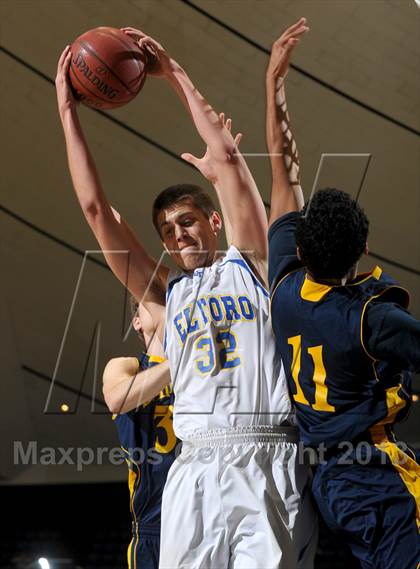 Thumbnail 2 in El Toro vs. Santa Monica (CIF SS D1A Final) photogallery.