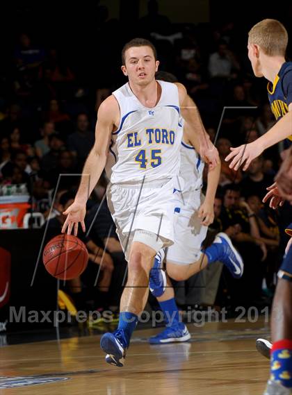 Thumbnail 2 in El Toro vs. Santa Monica (CIF SS D1A Final) photogallery.