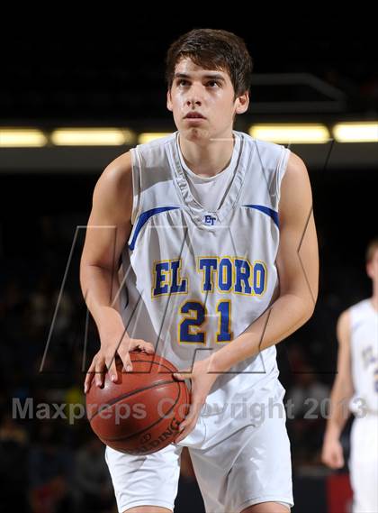 Thumbnail 3 in El Toro vs. Santa Monica (CIF SS D1A Final) photogallery.