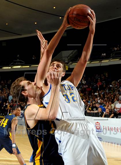 Thumbnail 2 in El Toro vs. Santa Monica (CIF SS D1A Final) photogallery.