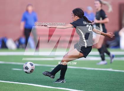 Thumbnail 3 in Barbers Hill vs. Foster (UIL 5A Region 3 & 4 Area) photogallery.