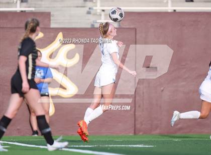 Thumbnail 3 in Barbers Hill vs. Foster (UIL 5A Region 3 & 4 Area) photogallery.