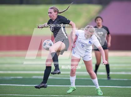 Thumbnail 2 in Barbers Hill vs. Foster (UIL 5A Region 3 & 4 Area) photogallery.