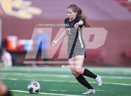 Thumbnail 2 in Barbers Hill vs. Foster (UIL 5A Region 3 & 4 Area) photogallery.