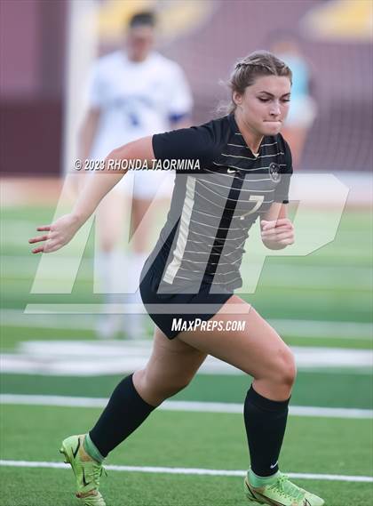 Thumbnail 2 in Barbers Hill vs. Foster (UIL 5A Region 3 & 4 Area) photogallery.