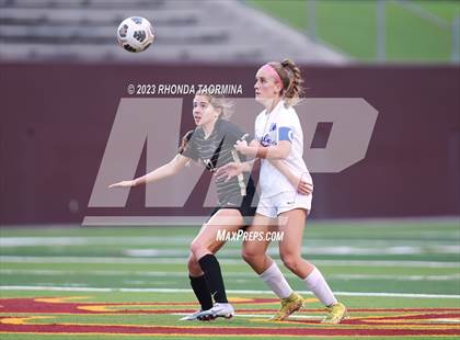 Thumbnail 2 in Barbers Hill vs. Foster (UIL 5A Region 3 & 4 Area) photogallery.