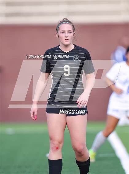 Thumbnail 1 in Barbers Hill vs. Foster (UIL 5A Region 3 & 4 Area) photogallery.