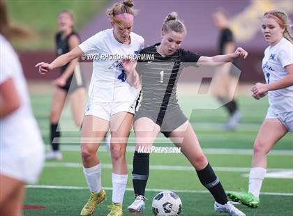 Thumbnail 3 in Barbers Hill vs. Foster (UIL 5A Region 3 & 4 Area) photogallery.