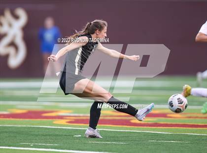 Thumbnail 1 in Barbers Hill vs. Foster (UIL 5A Region 3 & 4 Area) photogallery.