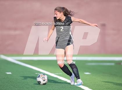 Thumbnail 2 in Barbers Hill vs. Foster (UIL 5A Region 3 & 4 Area) photogallery.