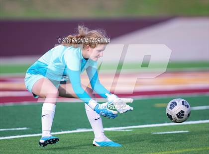 Thumbnail 2 in Barbers Hill vs. Foster (UIL 5A Region 3 & 4 Area) photogallery.