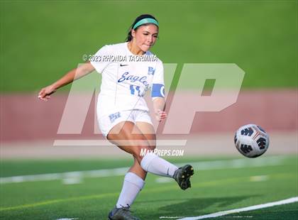 Thumbnail 2 in Barbers Hill vs. Foster (UIL 5A Region 3 & 4 Area) photogallery.