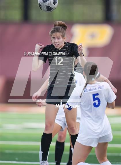 Thumbnail 3 in Barbers Hill vs. Foster (UIL 5A Region 3 & 4 Area) photogallery.