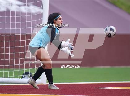 Thumbnail 3 in Barbers Hill vs. Foster (UIL 5A Region 3 & 4 Area) photogallery.