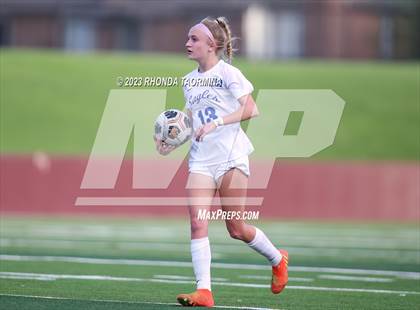 Thumbnail 1 in Barbers Hill vs. Foster (UIL 5A Region 3 & 4 Area) photogallery.