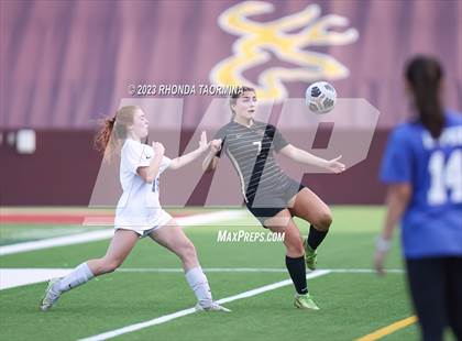 Thumbnail 3 in Barbers Hill vs. Foster (UIL 5A Region 3 & 4 Area) photogallery.