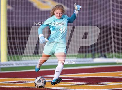 Thumbnail 3 in Barbers Hill vs. Foster (UIL 5A Region 3 & 4 Area) photogallery.