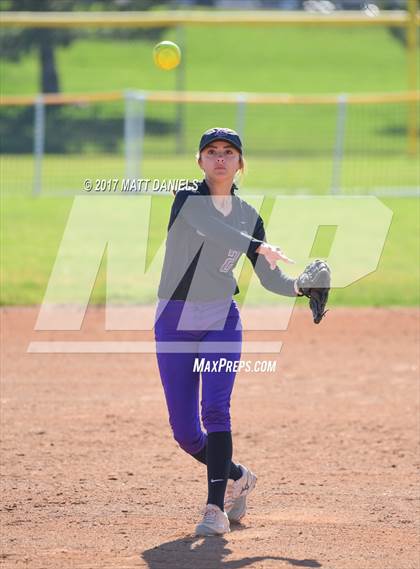 Thumbnail 2 in Legend vs. Fort Collins (CHSAA 5A Region 2 Playoff) photogallery.