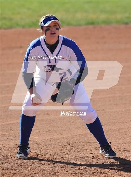 Thumbnail 2 in Legend vs. Fort Collins (CHSAA 5A Region 2 Playoff) photogallery.