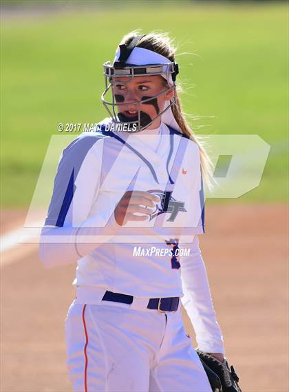 Thumbnail 3 in Legend vs. Fort Collins (CHSAA 5A Region 2 Playoff) photogallery.