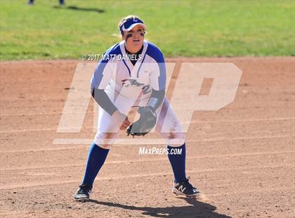 Thumbnail 2 in Legend vs. Fort Collins (CHSAA 5A Region 2 Playoff) photogallery.