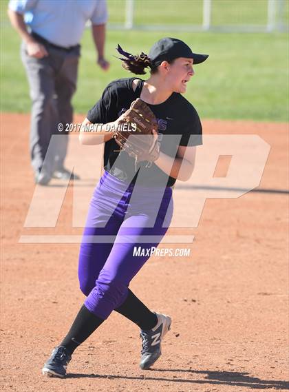 Thumbnail 2 in Legend vs. Fort Collins (CHSAA 5A Region 2 Playoff) photogallery.