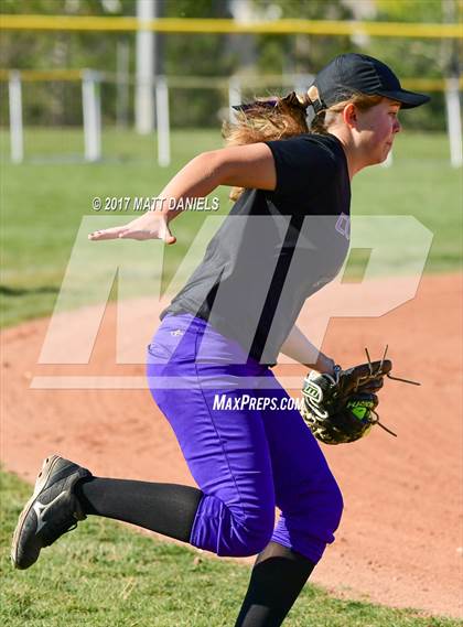 Thumbnail 1 in Legend vs. Fort Collins (CHSAA 5A Region 2 Playoff) photogallery.