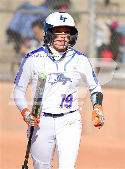 Thumbnail 3 in Legend vs. Fort Collins (CHSAA 5A Region 2 Playoff) photogallery.