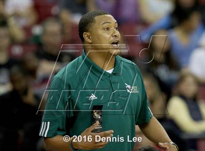 Thumbnail 1 in Long Beach Poly vs. Serra (CIF State D2 Final) photogallery.