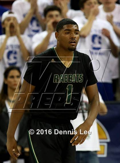 Thumbnail 2 in Long Beach Poly vs. Serra (CIF State D2 Final) photogallery.