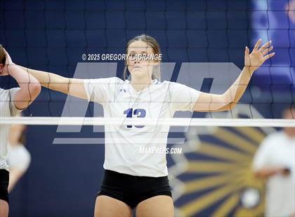 Thumbnail 1 in JV: Byron Nelson vs Keller photogallery.