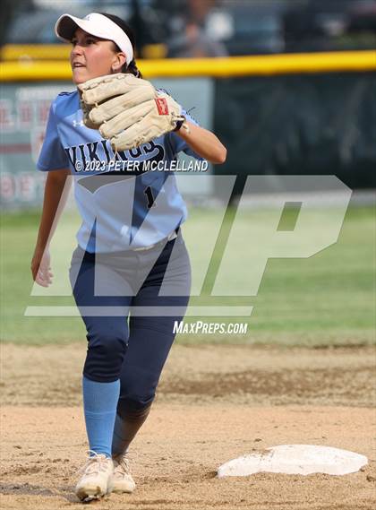 Thumbnail 1 in East Bridgewater vs Newburyport (MIAA Division 3 Round of 32) photogallery.