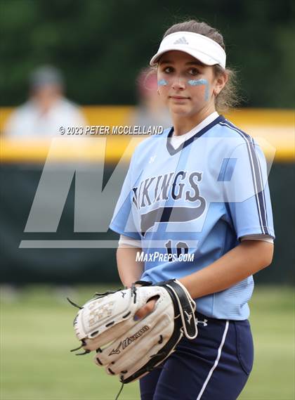 Thumbnail 3 in East Bridgewater vs Newburyport (MIAA Division 3 Round of 32) photogallery.