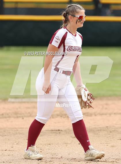 Thumbnail 3 in East Bridgewater vs Newburyport (MIAA Division 3 Round of 32) photogallery.