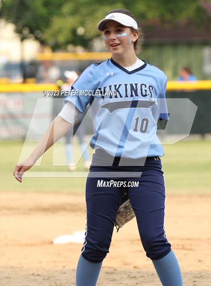 Thumbnail 2 in East Bridgewater vs Newburyport (MIAA Division 3 Round of 32) photogallery.