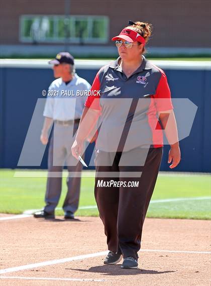 Thumbnail 1 in Line Mountain vs. Ligonier Valley (PIAA 2A Championship) photogallery.
