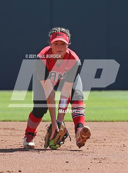 Thumbnail 1 in Line Mountain vs. Ligonier Valley (PIAA 2A Championship) photogallery.