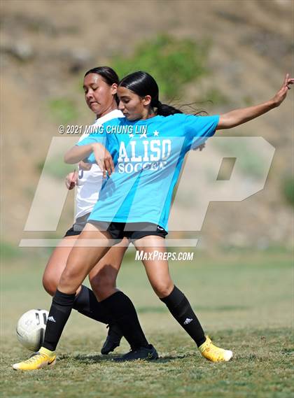 Thumbnail 3 in FR: Trabuco Hills vs. Aliso Niguel (Summer League) photogallery.