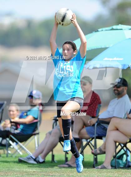 Thumbnail 1 in FR: Trabuco Hills vs. Aliso Niguel (Summer League) photogallery.