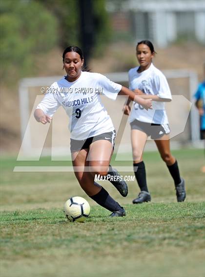 Thumbnail 1 in FR: Trabuco Hills vs. Aliso Niguel (Summer League) photogallery.