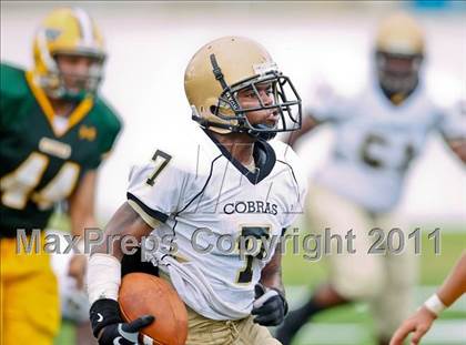 Thumbnail 3 in Twiggs County vs. Glades Day (Gridiron Challenge) photogallery.