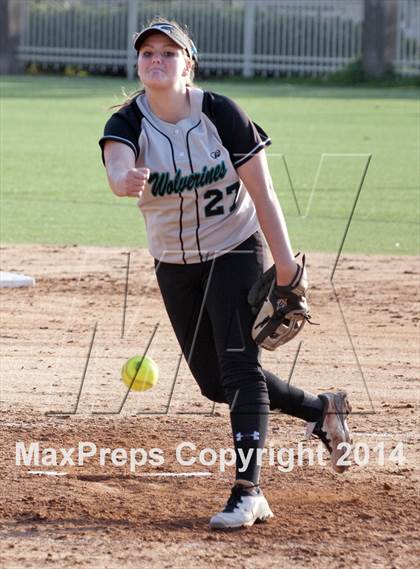 Thumbnail 2 in JSerra Catholic vs. Aliso Niguel  photogallery.