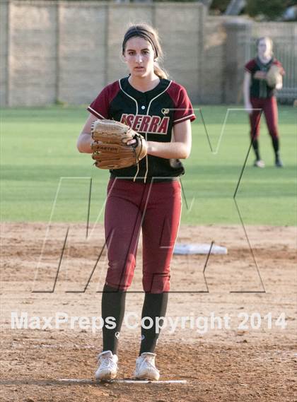 Thumbnail 2 in JSerra Catholic vs. Aliso Niguel  photogallery.