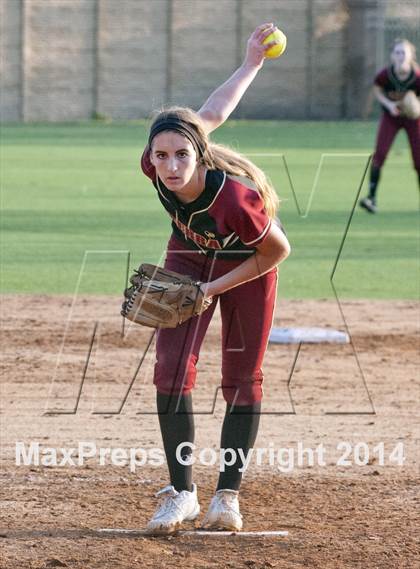 Thumbnail 3 in JSerra Catholic vs. Aliso Niguel  photogallery.