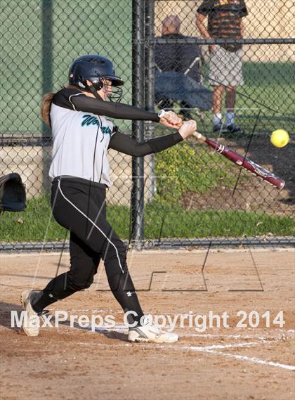 Thumbnail 1 in JSerra Catholic vs. Aliso Niguel  photogallery.