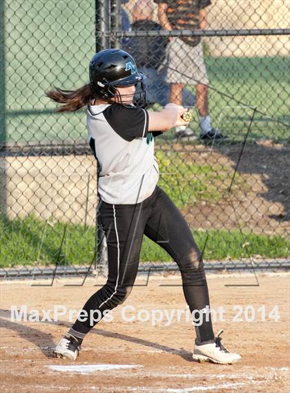 Thumbnail 3 in JSerra Catholic vs. Aliso Niguel  photogallery.