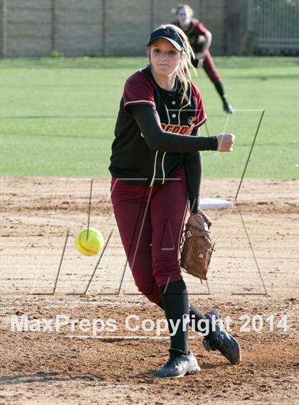 Thumbnail 3 in JSerra Catholic vs. Aliso Niguel  photogallery.