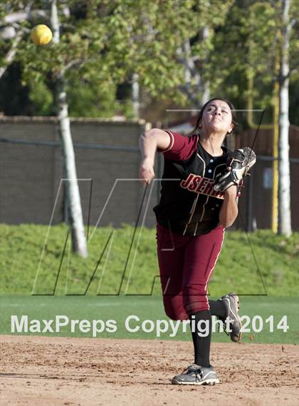 Thumbnail 2 in JSerra Catholic vs. Aliso Niguel  photogallery.