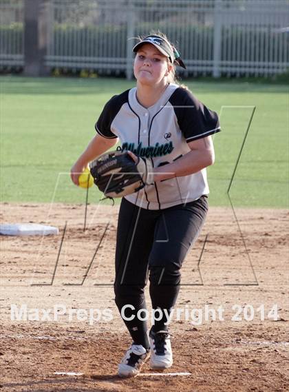Thumbnail 1 in JSerra Catholic vs. Aliso Niguel  photogallery.